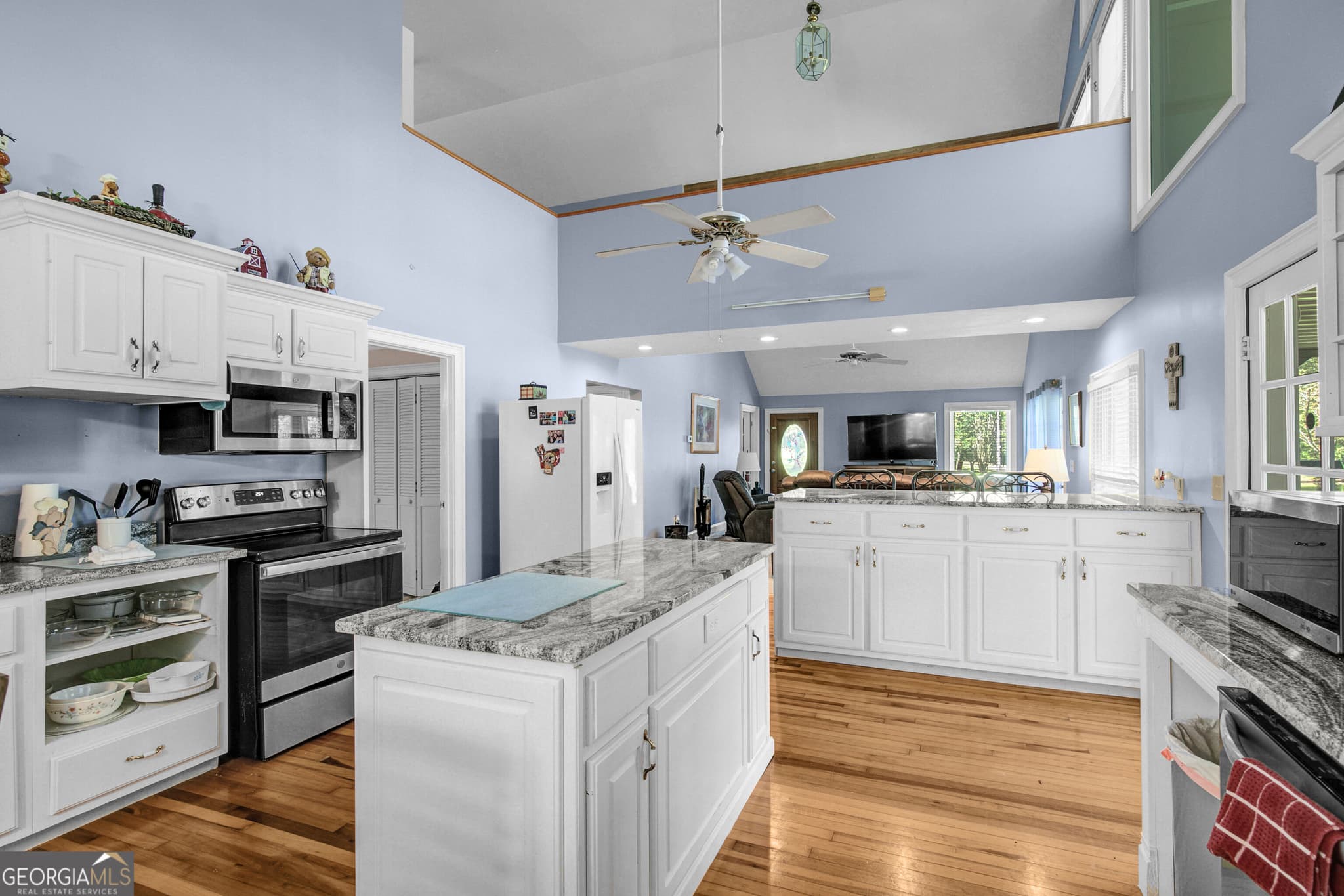 3 bedroom, 4 bathroom, 2,244 sq ft single family residence for sale at 215 Wessmanor Drive, Bowdon, GA 30108 — photo 10