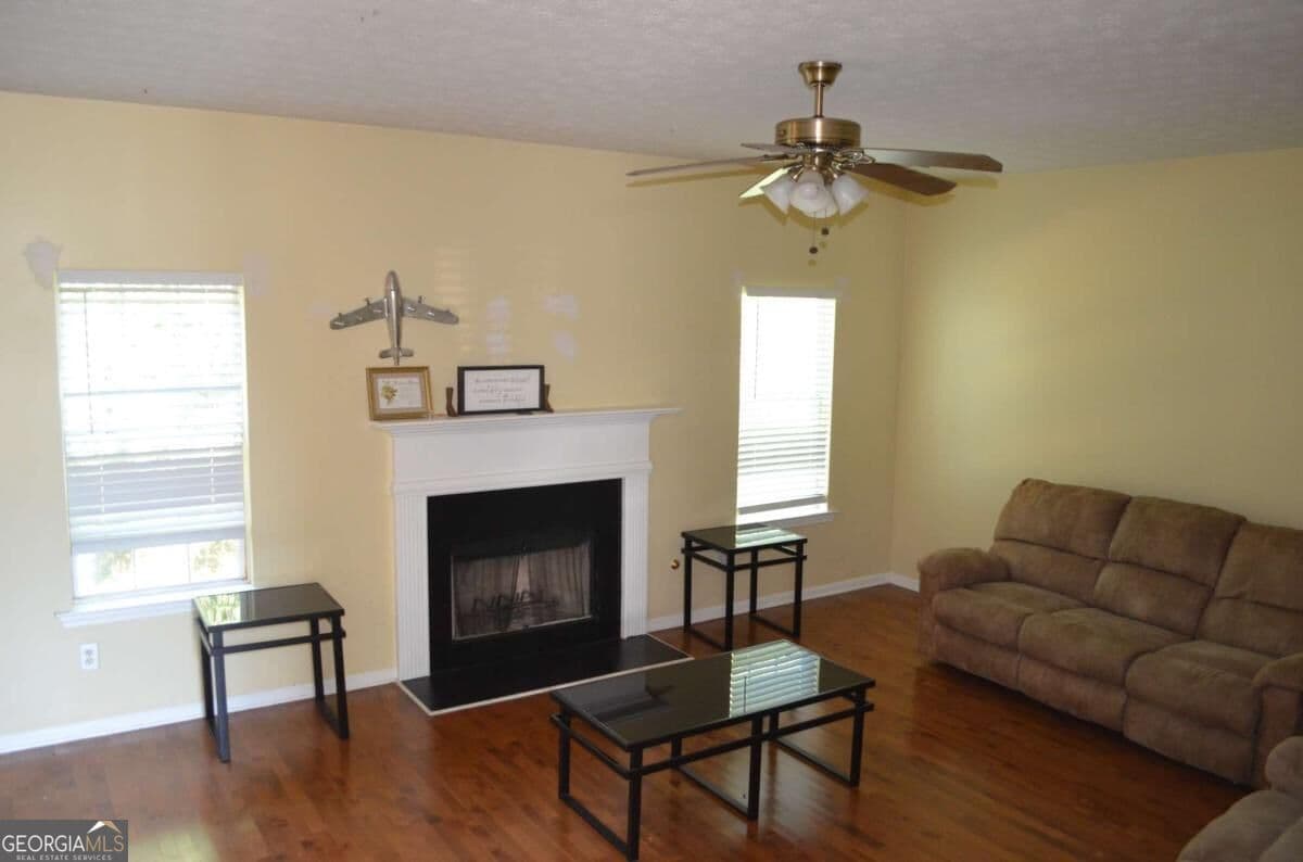 6 bedroom, 3.5 bathroom, 3,700 sq ft single family residence for rent at 1580 Callaway Loop, Conyers, GA 30012 for $1,150 a month — photo 4