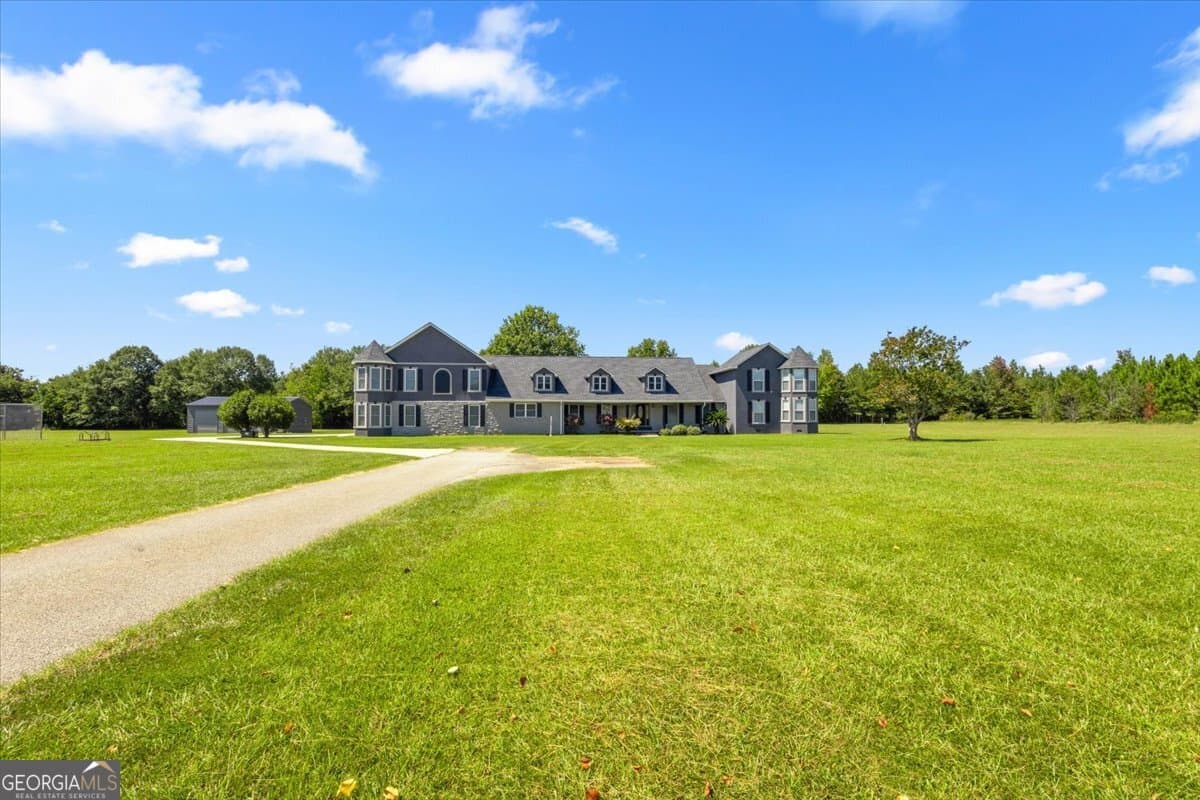 7 bedroom, 4.5 bathroom, 7,338 sq ft single family residence under contract at 156 Orion Way, Byron, GA 31008 — photo 6