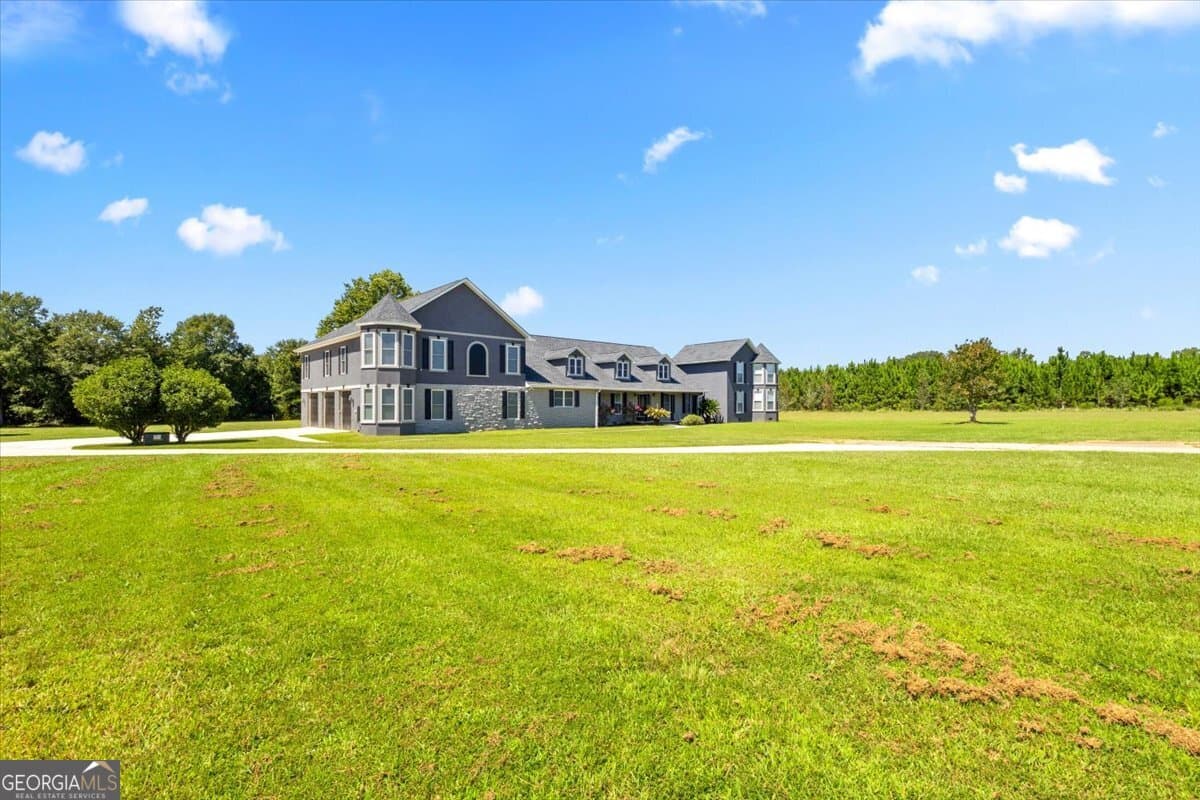 7 bedroom, 4.5 bathroom, 7,338 sq ft single family residence under contract at 156 Orion Way, Byron, GA 31008 — photo 8