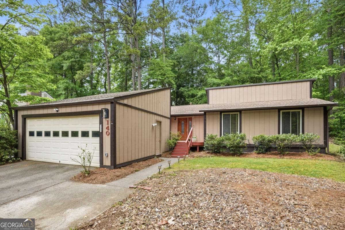 3 bedroom, 3 bathroom, 2,140 sq ft single family residence sold at 140 Hillside Lane, Roswell, GA 30076