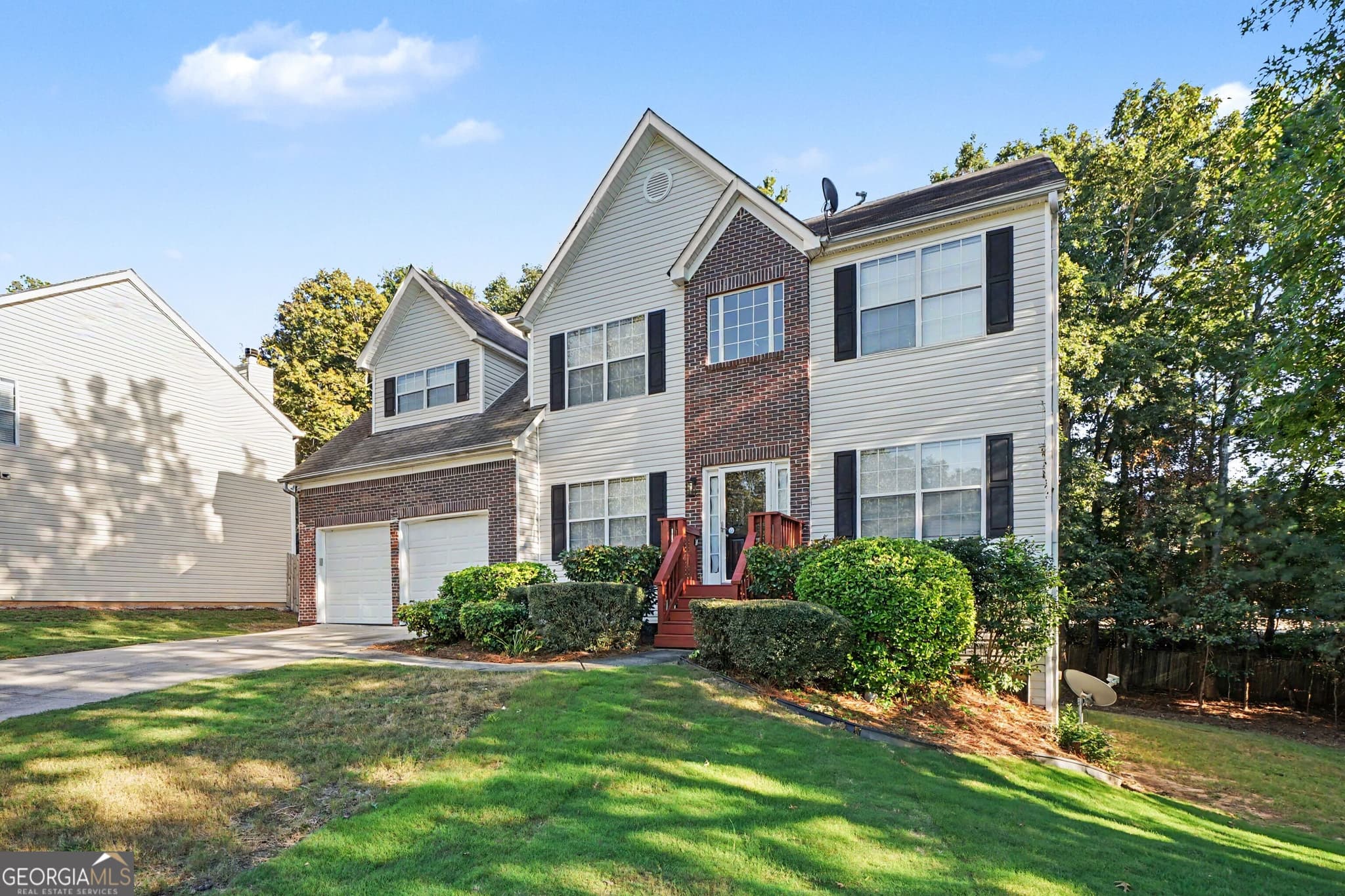 5 bedroom, 3.5 bathroom, 4,065 sq ft single family residence for rent at 3015 Gallery Walk, Snellville, GA 30039 for $3,495 a month — photo 3