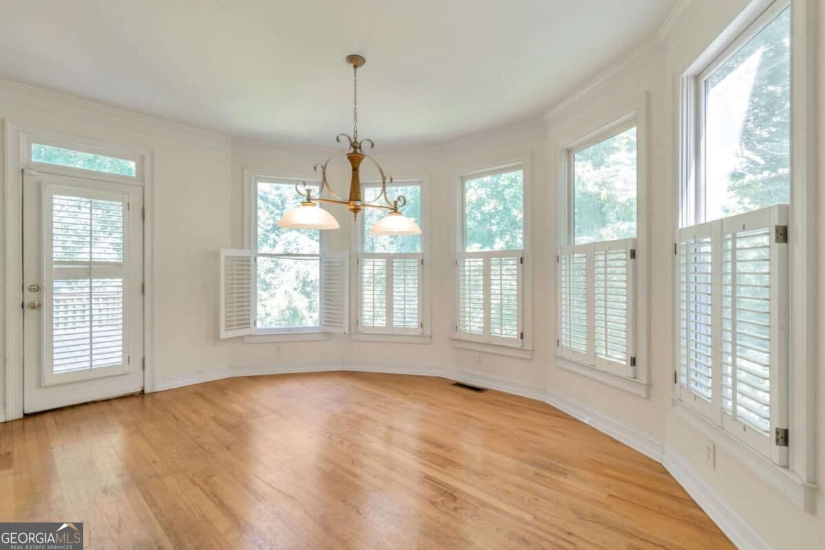 5 bedroom, 4.5 bathroom, 4,514 sq ft single family residence for sale at 5892 Millstone Lane, Stone Mountain, GA 30087 — photo 8