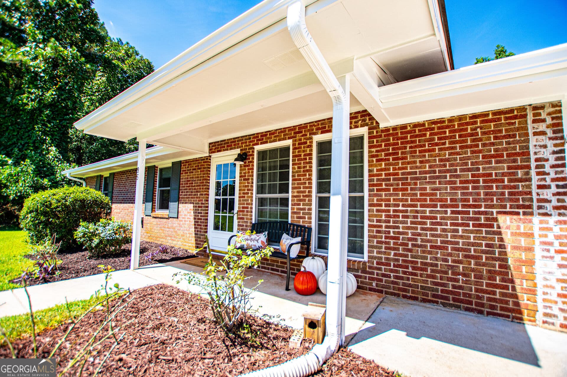3 bedroom, 1.5 bathroom, 1,305 sq ft single family residence for sale at 95 E Barbara Lane, Carrollton, GA 30117 — photo 6
