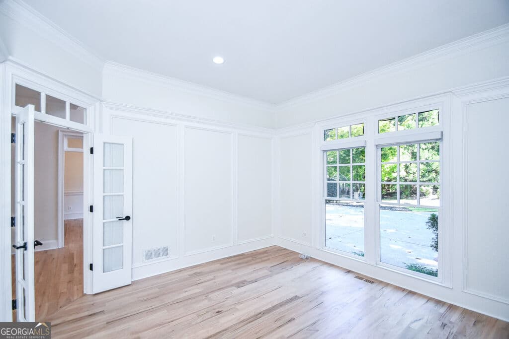 5 bedroom, 5.5 bathroom, 5,264 sq ft single family residence for sale at 1695 Windsor Cove, Milton, GA 30004 — photo 5