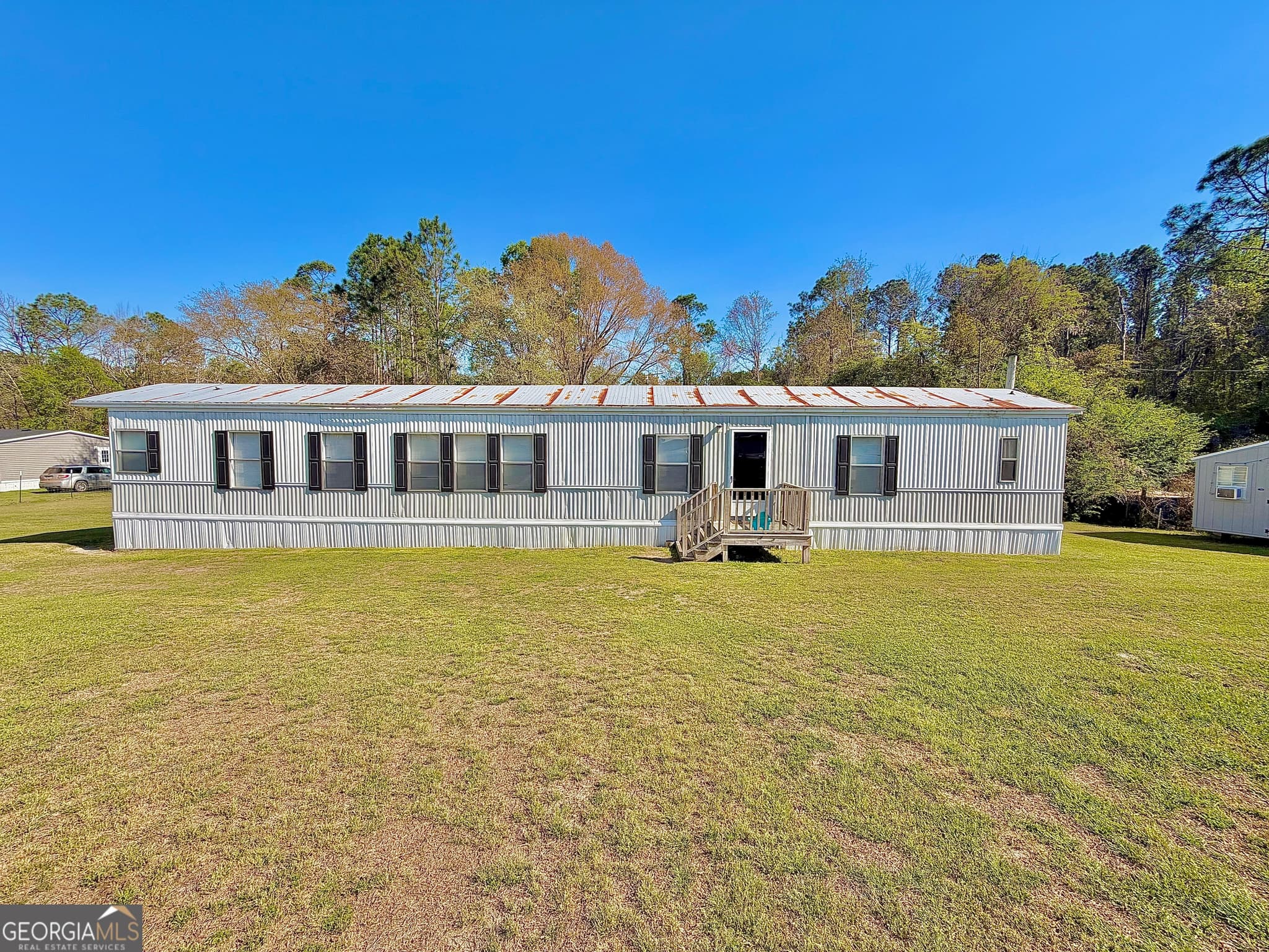 3 bedroom, 2 bathroom, 1,280 sq ft manufactured home,single family residence for sale at 2811 Lyons Center Road, Lyons, GA 30436 — photo 1 of 9