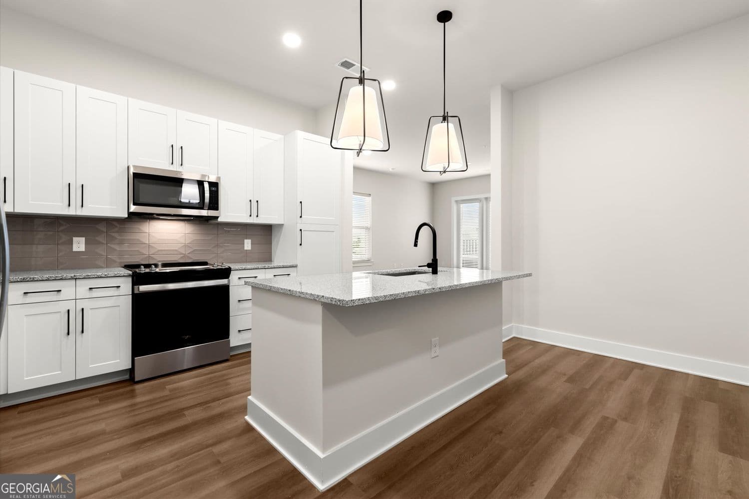 2 bedroom, 2 bathroom condominium for rent at 2648 Sandy Plains Road 246, Marietta, GA 30066 for $3,823 a month — photo 2