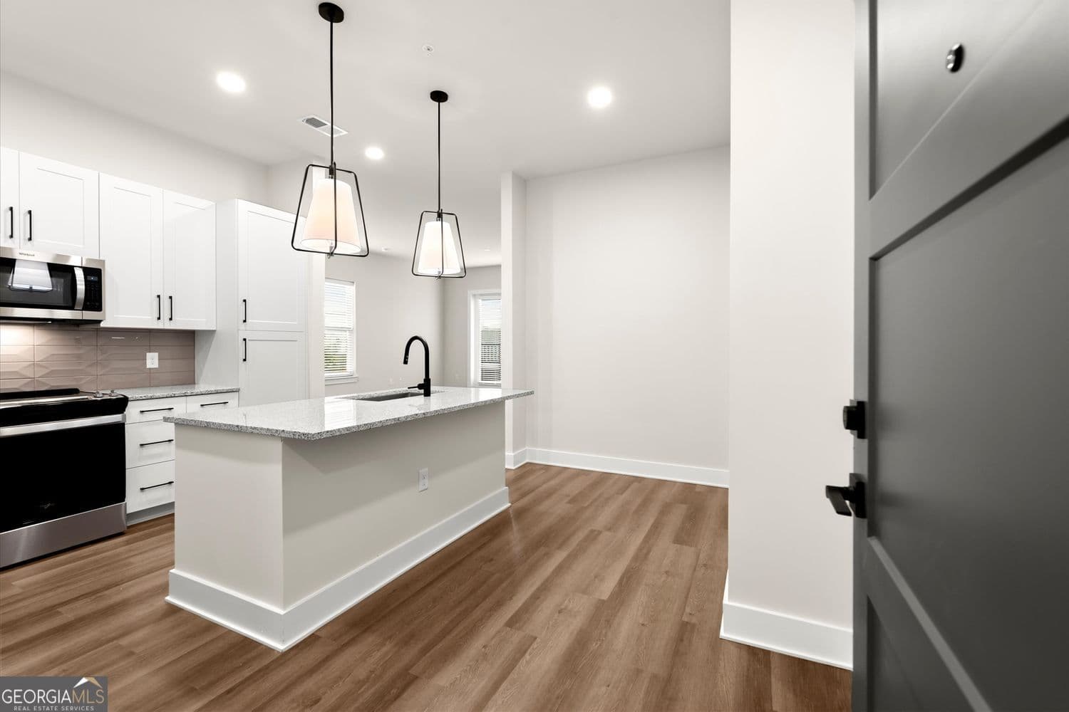 2 bedroom, 2 bathroom condominium for rent at 2648 Sandy Plains Road 246, Marietta, GA 30066 for $3,823 a month — photo 1 of 46