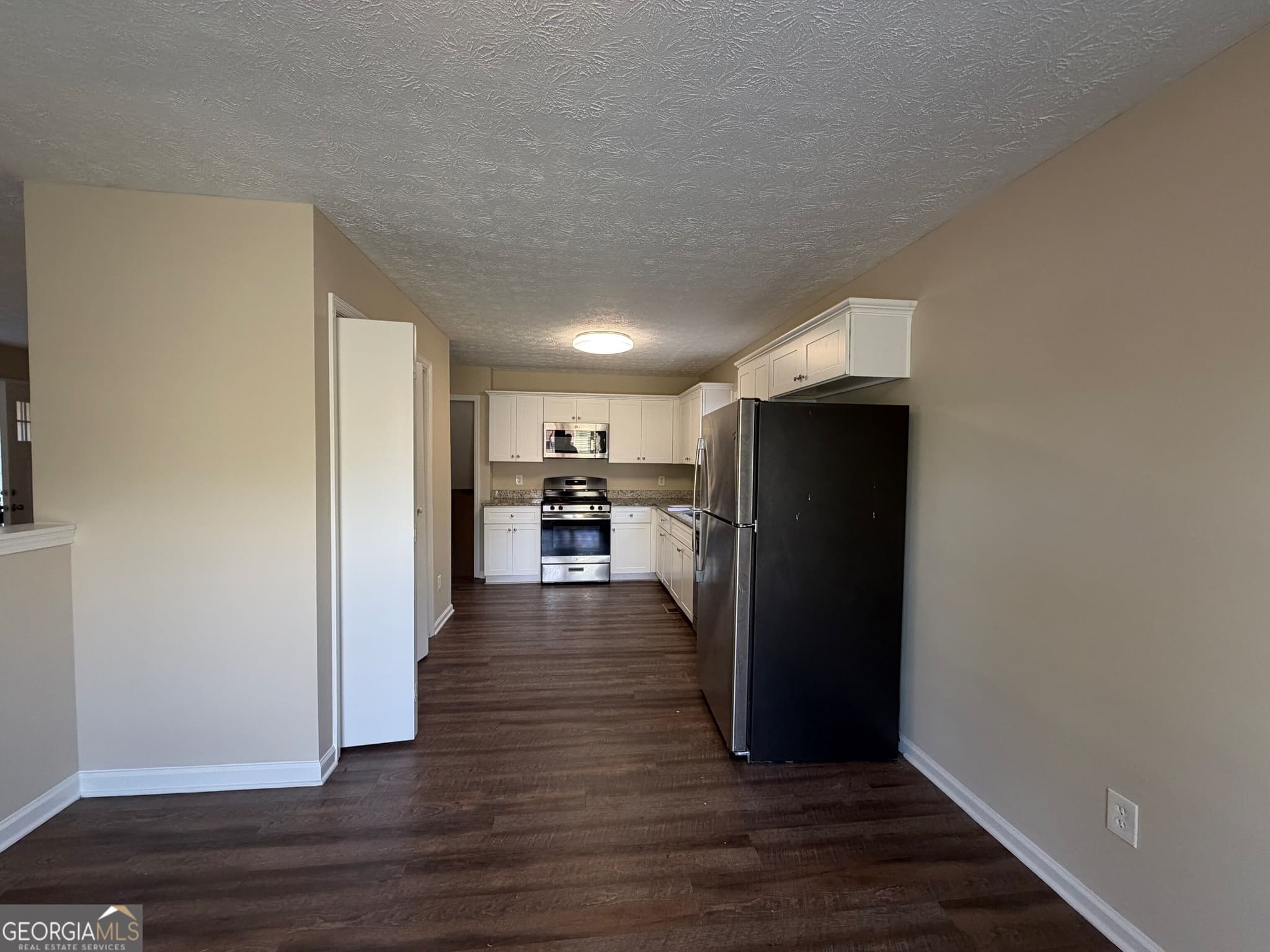 4 bedroom, 2 bathroom, 2,053 sq ft single family residence for sale at 5236 Pine Way Road, Powder Springs, GA 30127 — photo 5
