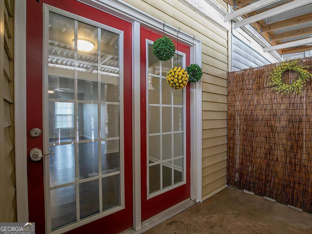 2 bedroom, 2.5 bathroom townhouse for rent at 1018 Old Holcomb Bri Road, Roswell, GA 30076 for $1,900 a month — photo 8