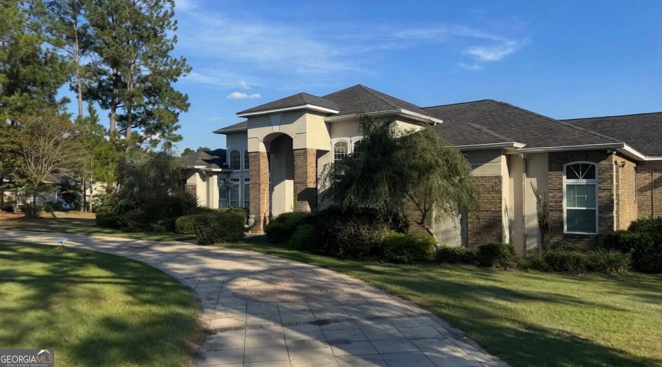 4 bedroom, 2.5 bathroom, 2,882 sq ft single family residence for sale at 240 Westfield Drive, Dublin, GA 31021 — photo 2