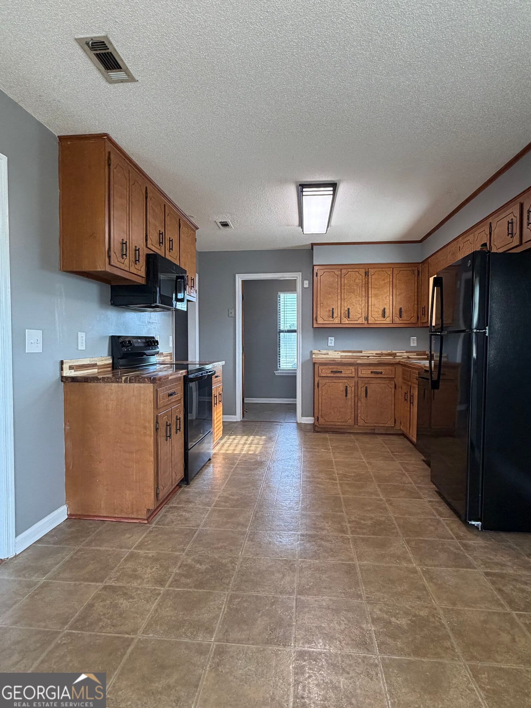 3 bedroom, 2 bathroom, 1,350 sq ft single family residence for sale at 2707 Tara Heights Court, Augusta, GA 30906 — photo 4