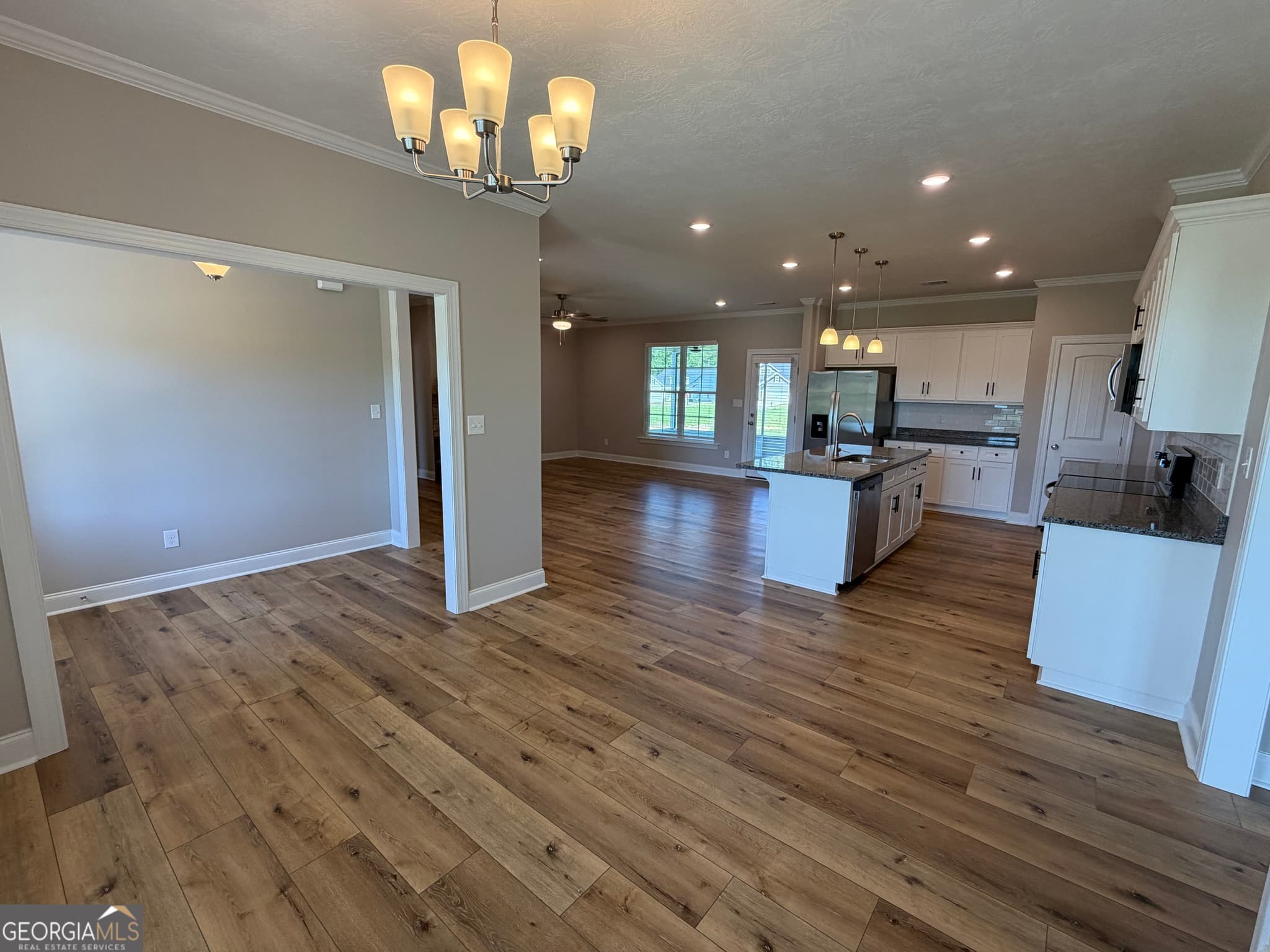 4 bedroom, 2 bathroom, 2,010 sq ft single family residence for sale at 1255 Acadia Drive, Thomson, GA 30824 — photo 7