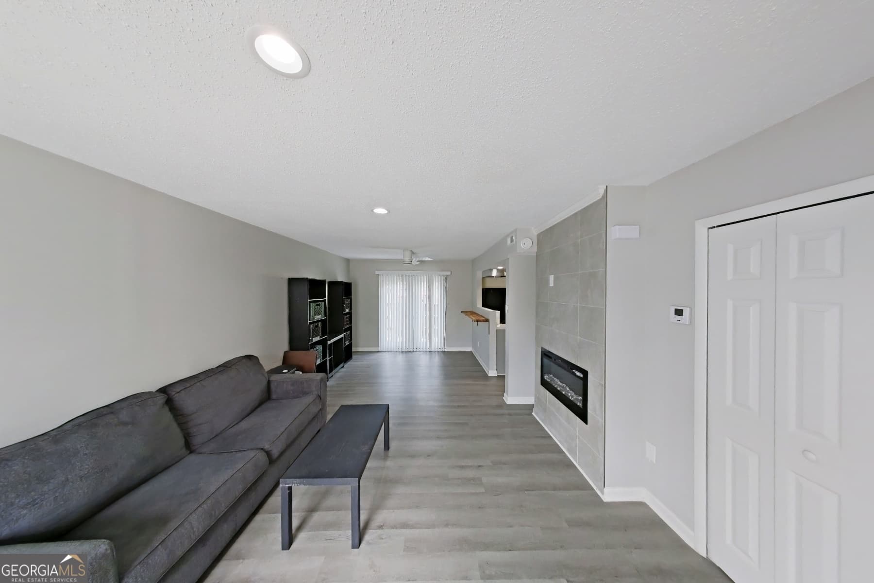 2 bedroom, 1.5 bathroom, 1,100 sq ft condominium for sale at 4701 Flat Shoals Road 50A, Union City, GA 30291 — photo 3