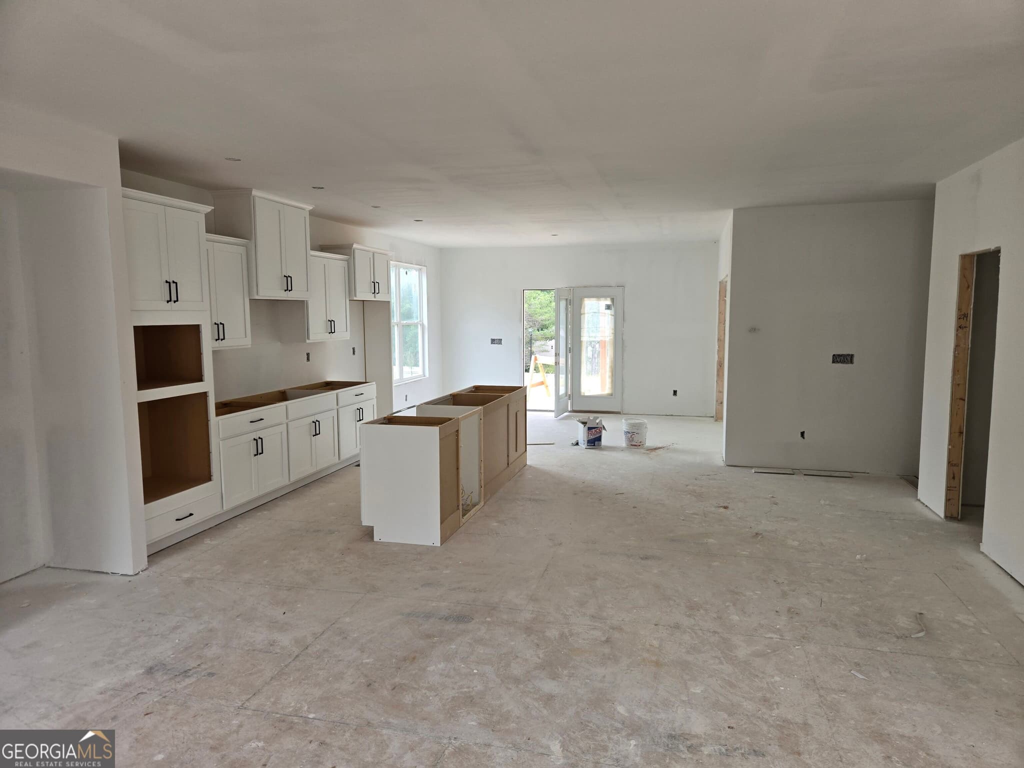4 bedroom, 3.5 bathroom, 3,429 sq ft single family residence for sale at 983 Homepark Circle, Buford, GA 30518 — photo 5