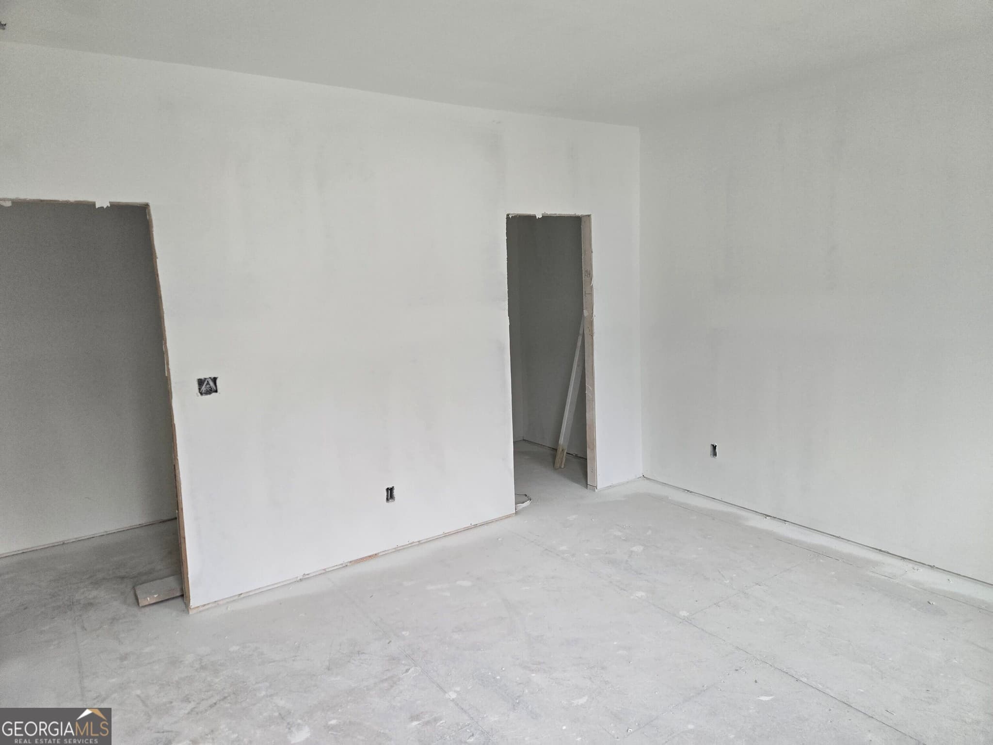 4 bedroom, 3.5 bathroom, 3,429 sq ft single family residence for sale at 983 Homepark Circle, Buford, GA 30518 — photo 10