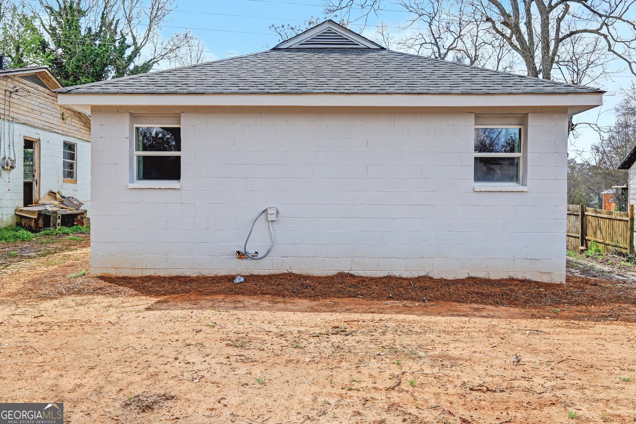 3 bedroom, 1 bathroom, 924 sq ft single family residence for sale at 7 Jackson Street, Barnesville, GA 30204 — photo 5