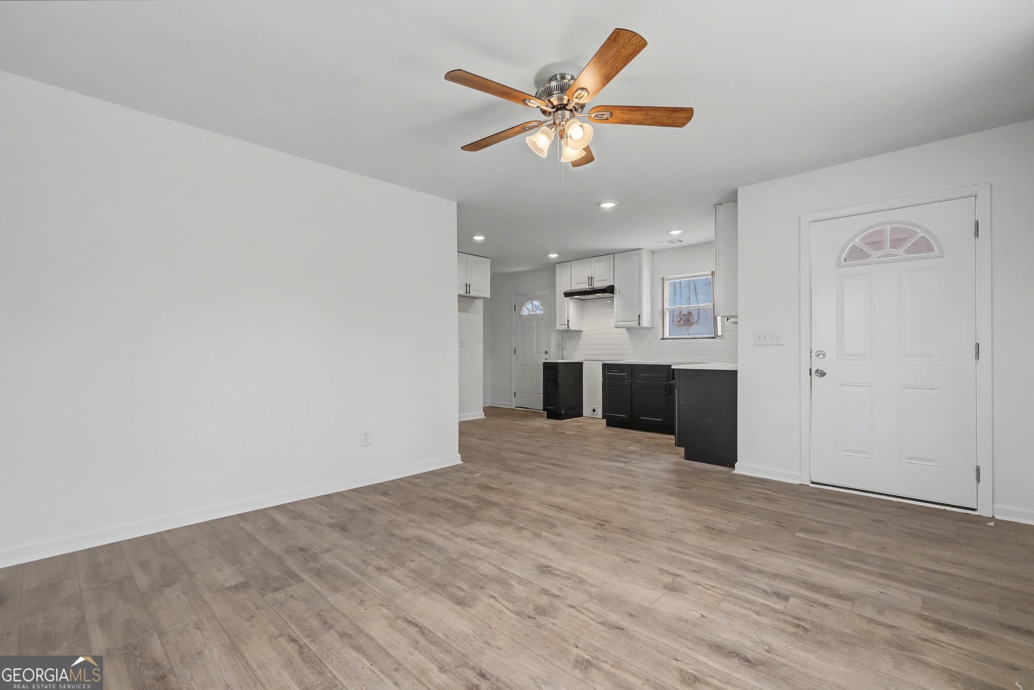 3 bedroom, 1 bathroom, 924 sq ft single family residence for sale at 7 Jackson Street, Barnesville, GA 30204 — photo 9