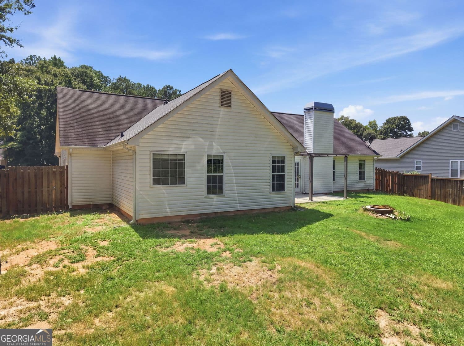 3 bedroom, 2 bathroom, 1,819 sq ft single family residence for sale at 540 WINDERMERE Drive, Loganville, GA 30052 — photo 4