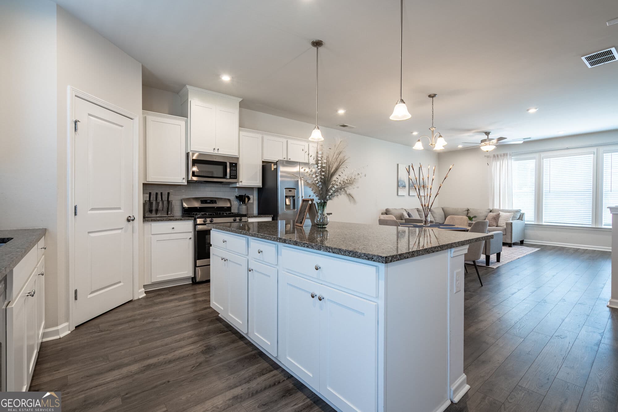 3 bedroom, 3.5 bathroom single family residence for rent at 290 Mahone Drive, Lilburn, GA 30047 for $5,306 a month — photo 10