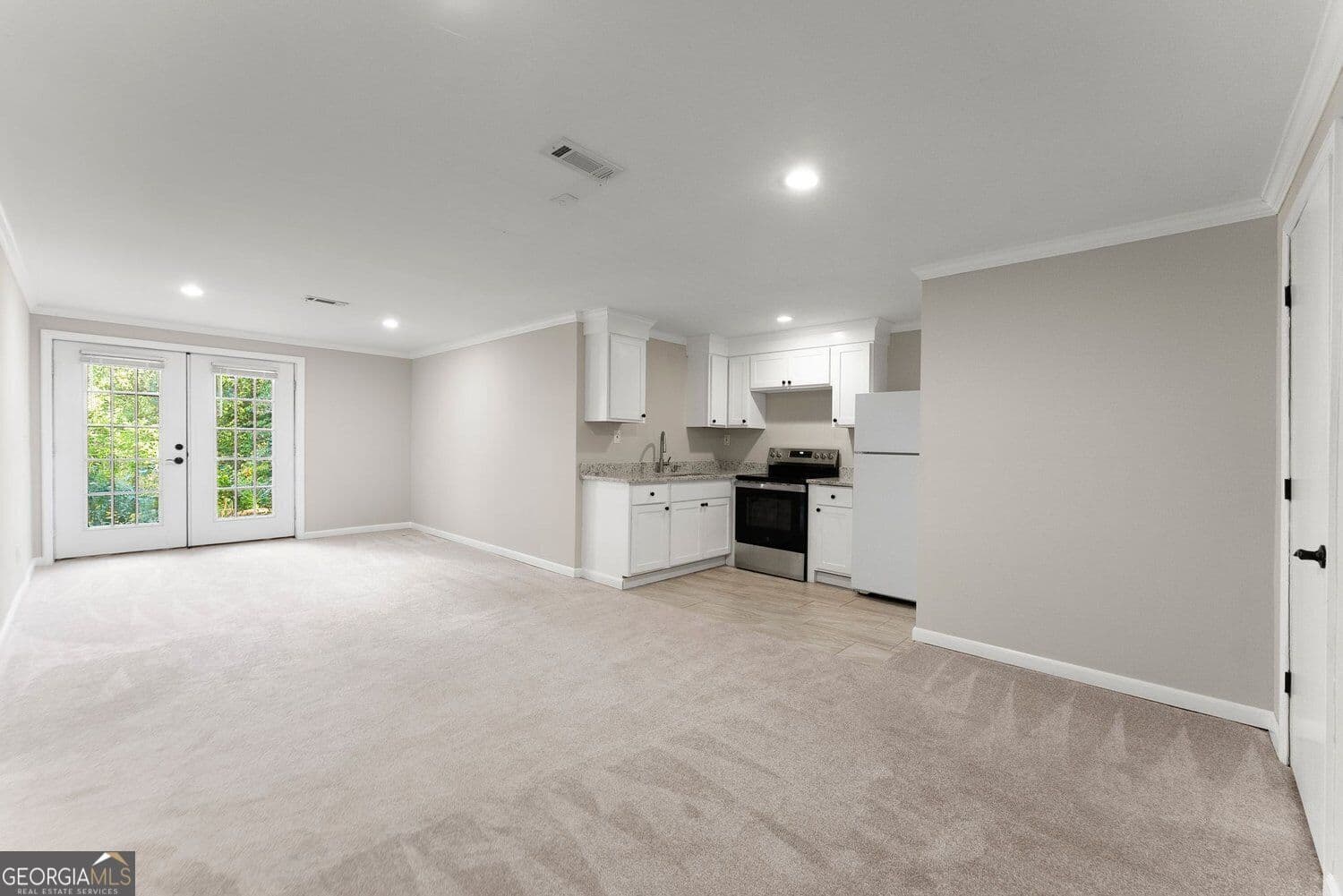 5 bedroom, 3.5 bathroom, 3,363 sq ft single family residence for sale at 4834 Upper Berkshire Road, Flowery Branch, GA 30542 — photo 5