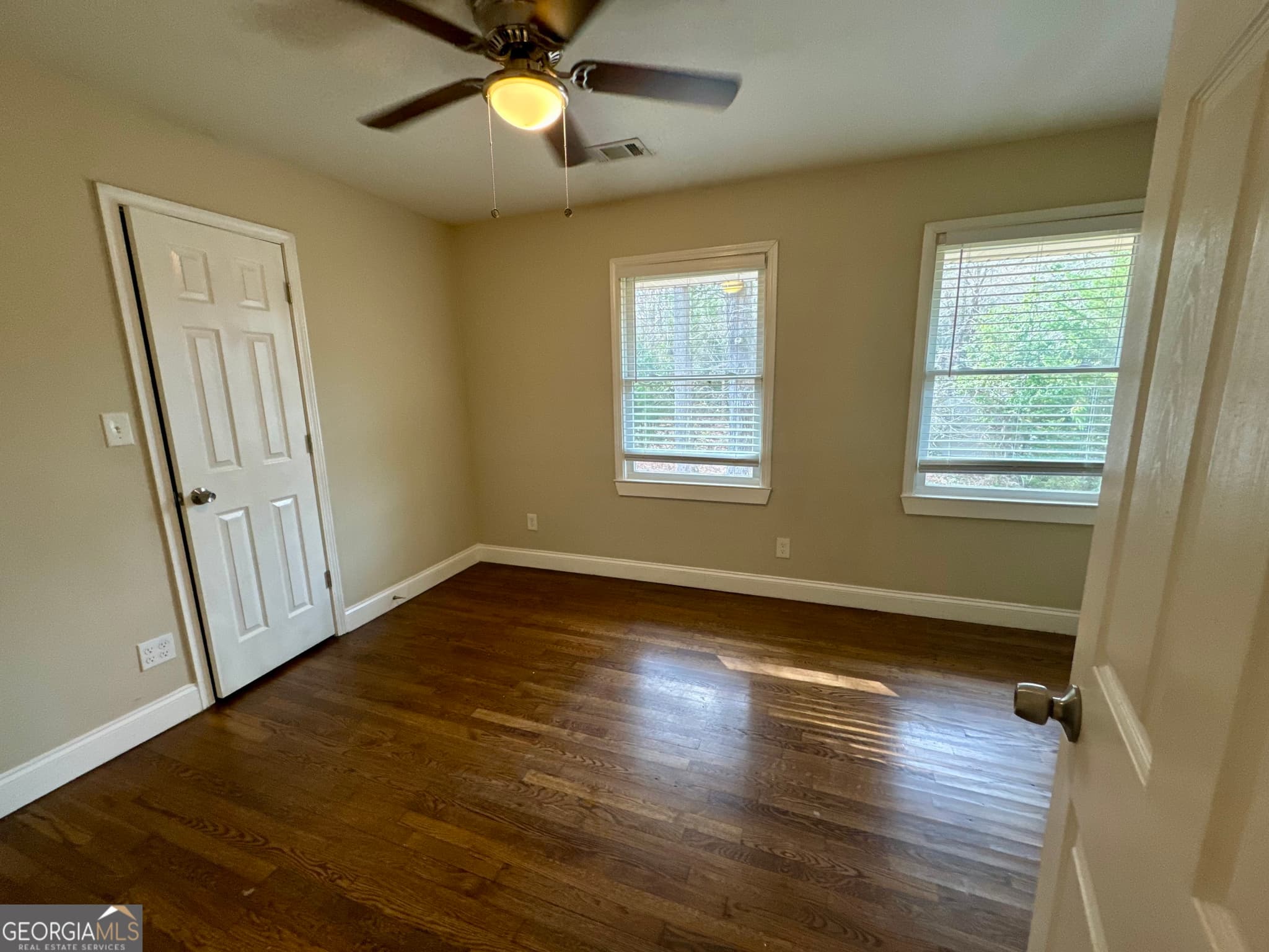 3 bedroom, 2 bathroom, 1,275 sq ft single family residence for sale at 9184 Thrash Street, Covington, GA 30014 — photo 8