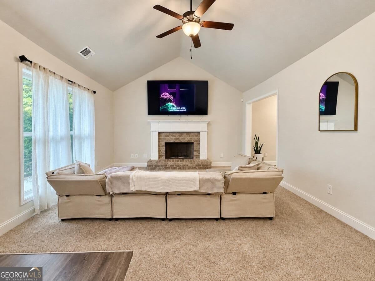 4 bedroom, 3 bathroom, 1,788 sq ft single family residence for sale at 115 Brookside Court, Lula, GA 30554 — photo 2