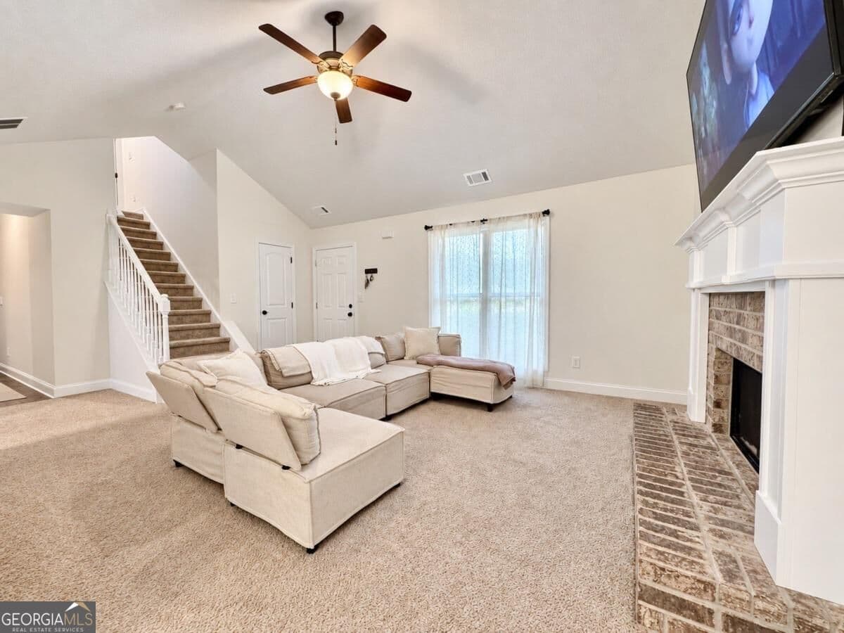 4 bedroom, 3 bathroom, 1,788 sq ft single family residence for sale at 115 Brookside Court, Lula, GA 30554 — photo 3