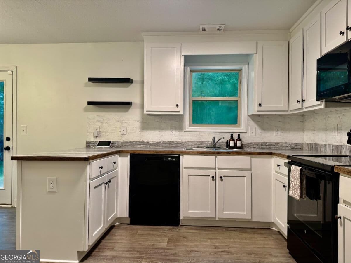 4 bedroom, 3 bathroom, 1,788 sq ft single family residence for sale at 115 Brookside Court, Lula, GA 30554 — photo 5