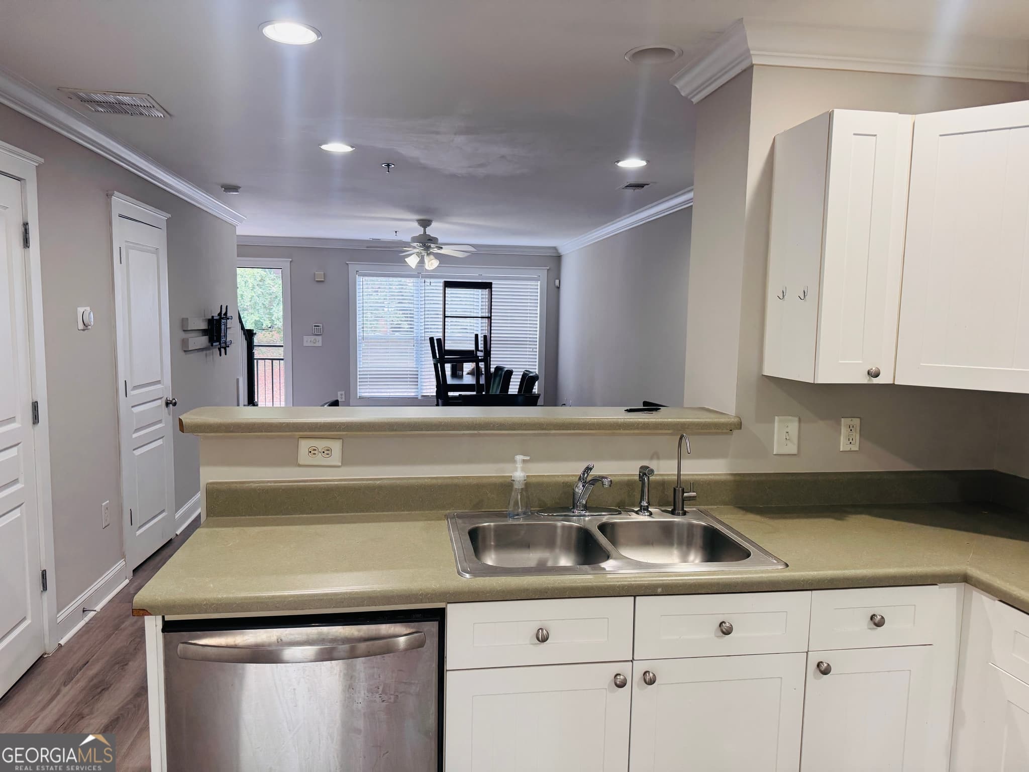 2 bedroom, 2.5 bathroom condominium for rent at 490 Barnett Shoals Road 623, Athens, GA 30605 for $1,650 a month — photo 8
