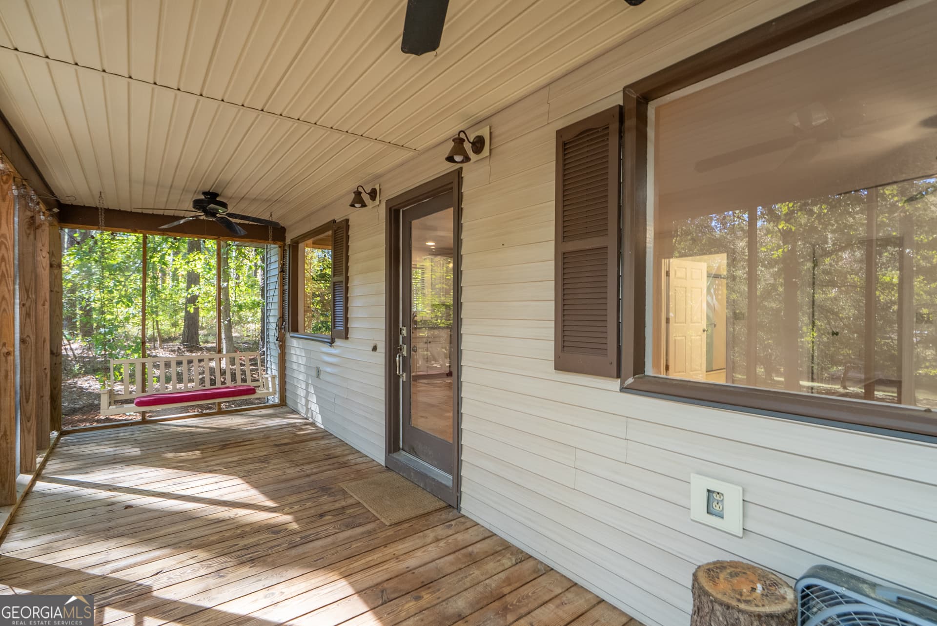 2 bedroom, 1 bathroom, 900 sq ft single family residence for rent at 248A West River Bend Drive, Eatonton, GA 31024 for $1,700 a month — photo 6