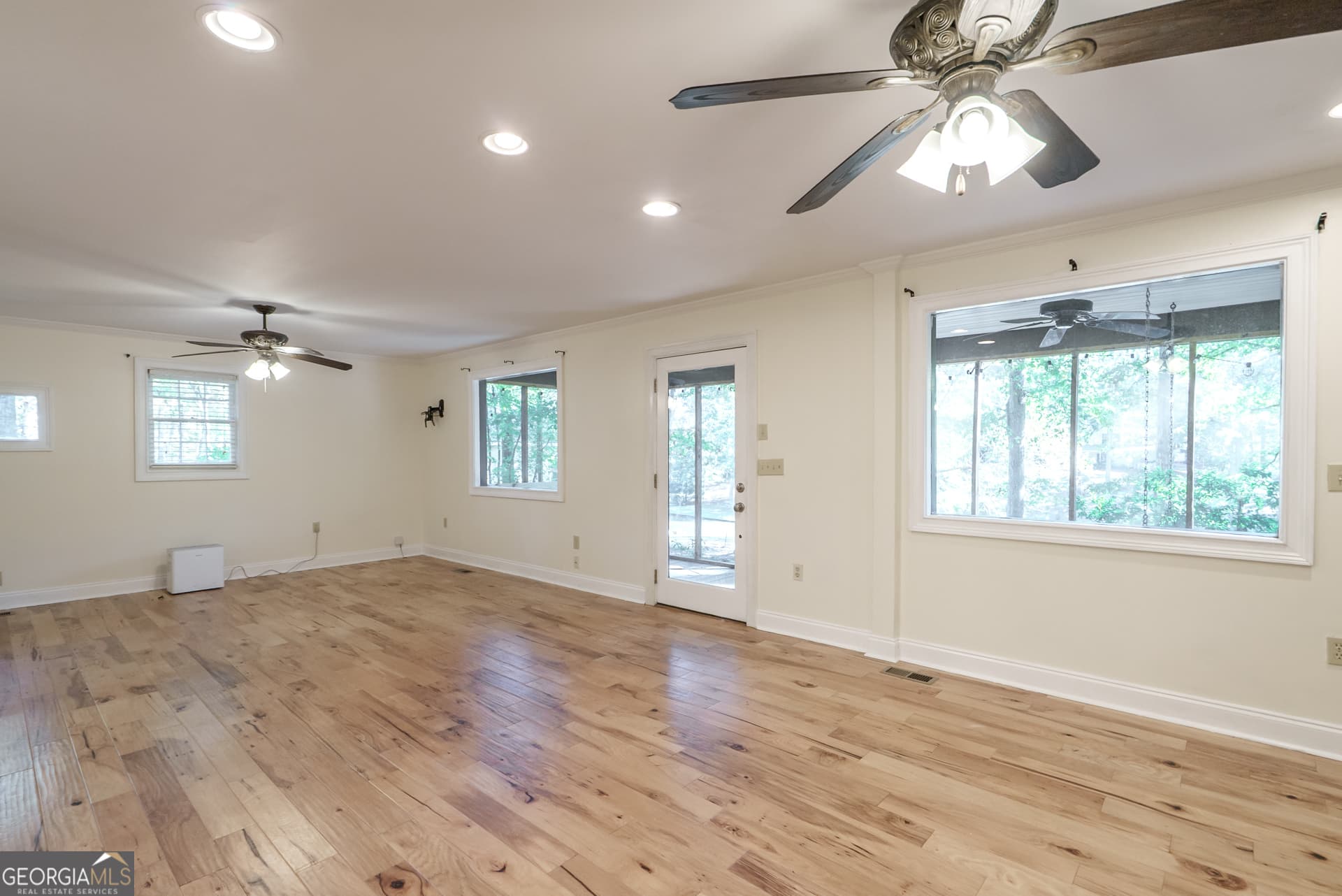2 bedroom, 1 bathroom, 900 sq ft single family residence for rent at 248A West River Bend Drive, Eatonton, GA 31024 for $1,700 a month — photo 7