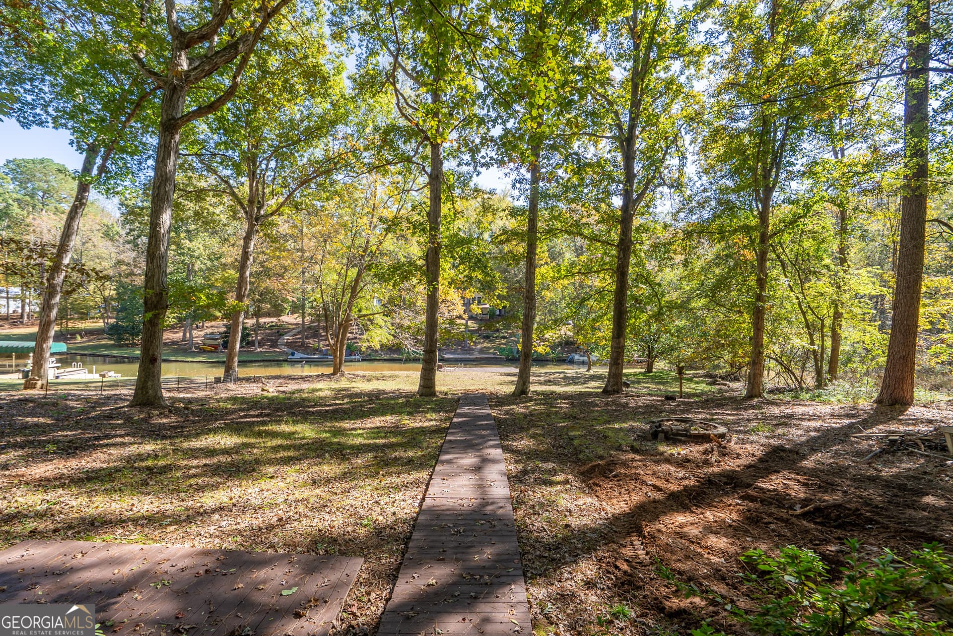 2 bedroom, 1 bathroom, 900 sq ft single family residence for rent at 248A West River Bend Drive, Eatonton, GA 31024 for $1,700 a month — photo 4