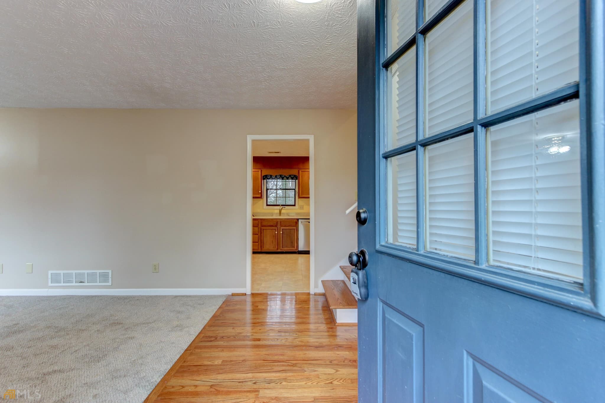 3 bedroom, 2 bathroom, 1,409 sq ft single family residence for rent at 102 Pine Point, Peachtree City, GA 30269 for $1,925 a month — photo 3