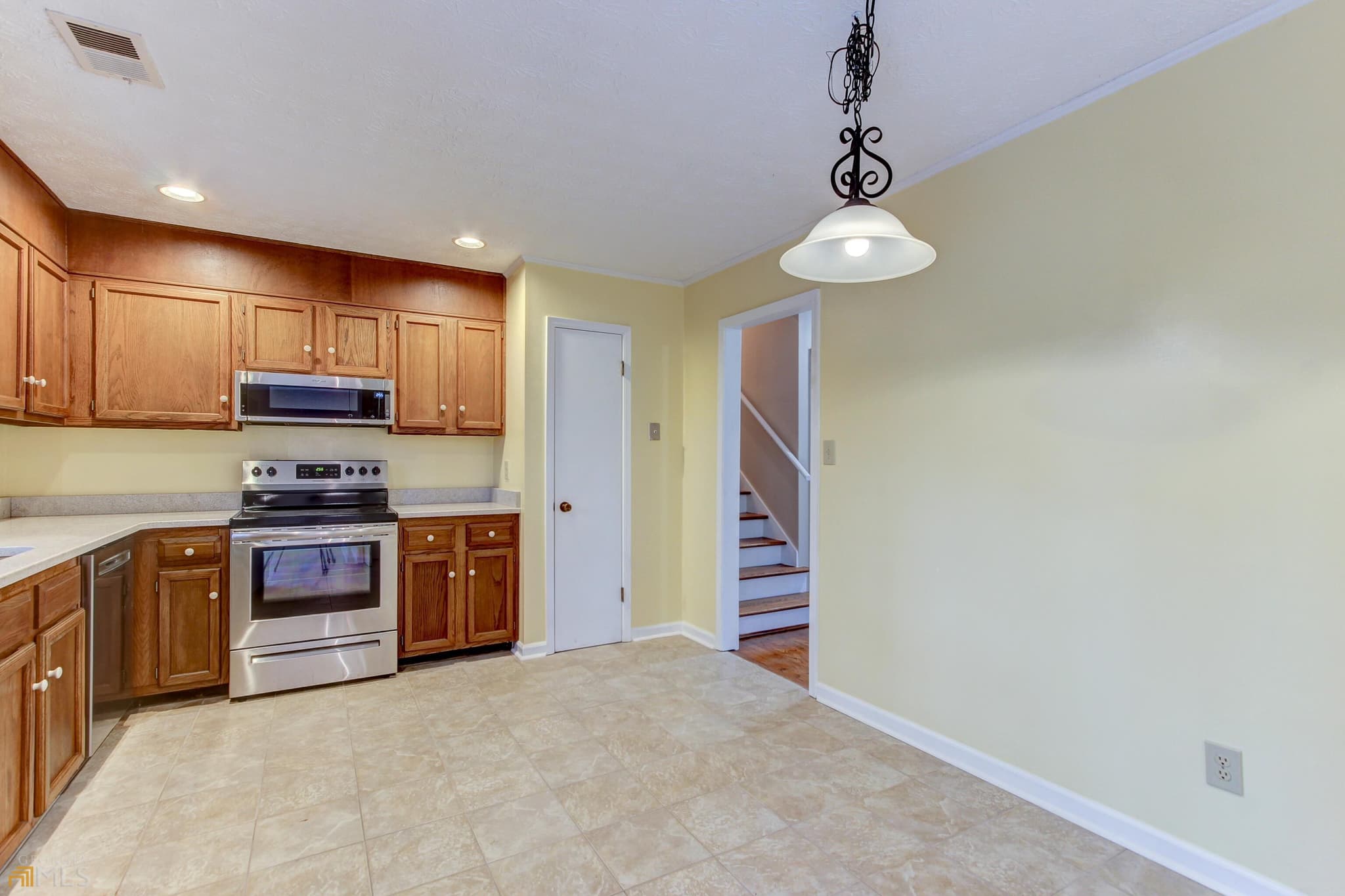 3 bedroom, 2 bathroom, 1,409 sq ft single family residence for rent at 102 Pine Point, Peachtree City, GA 30269 for $1,925 a month — photo 10