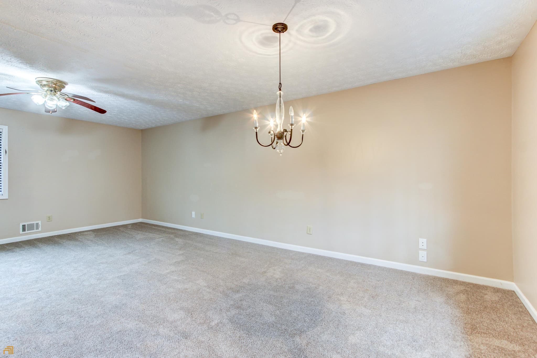 3 bedroom, 2 bathroom, 1,409 sq ft single family residence for rent at 102 Pine Point, Peachtree City, GA 30269 for $1,925 a month — photo 8