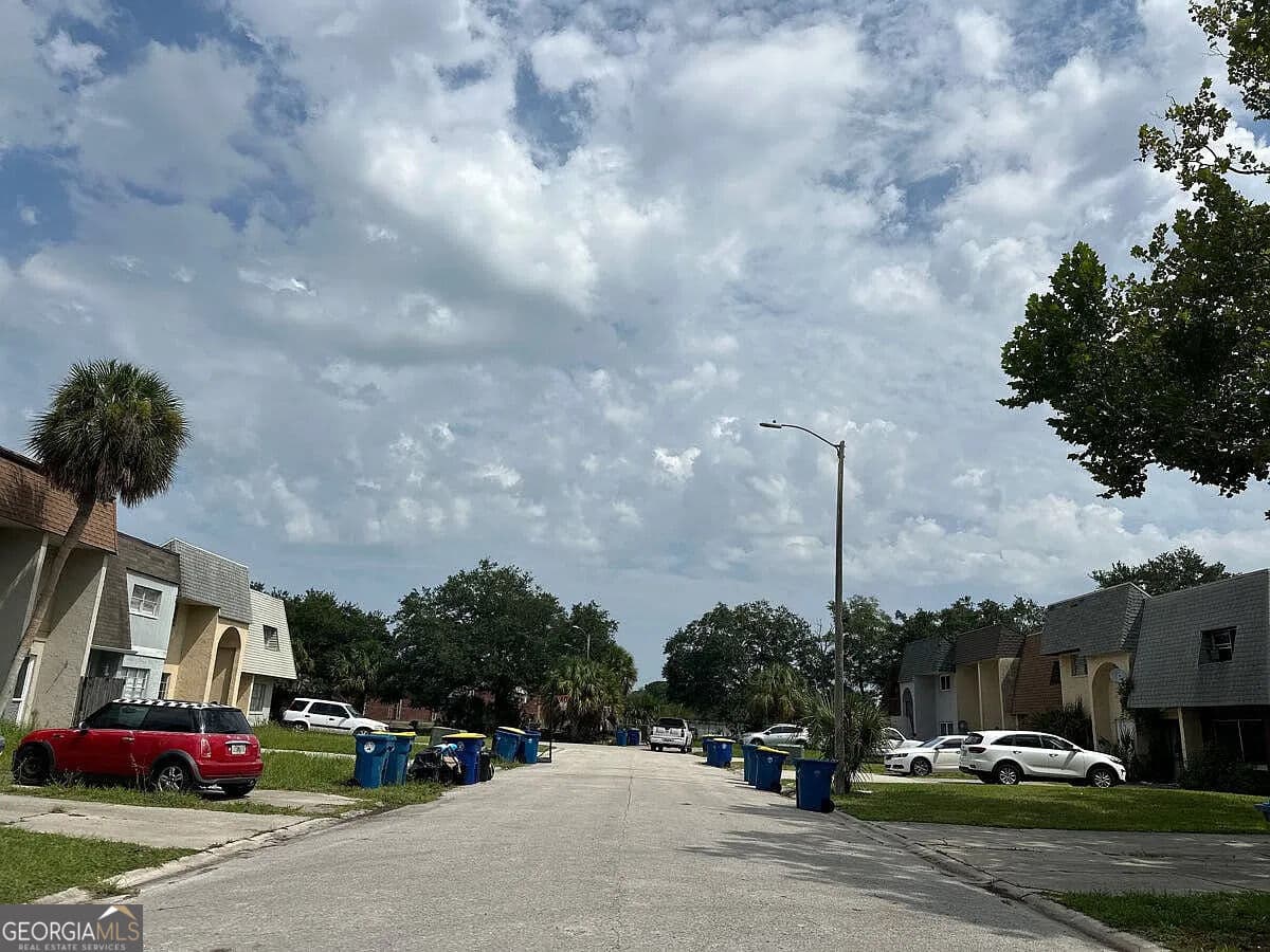 3 bedroom, 2.5 bathroom, 1,344 sq ft townhouse for sale at 6165 Tuscony Circle, Jacksonville, FL 32277 — photo 4