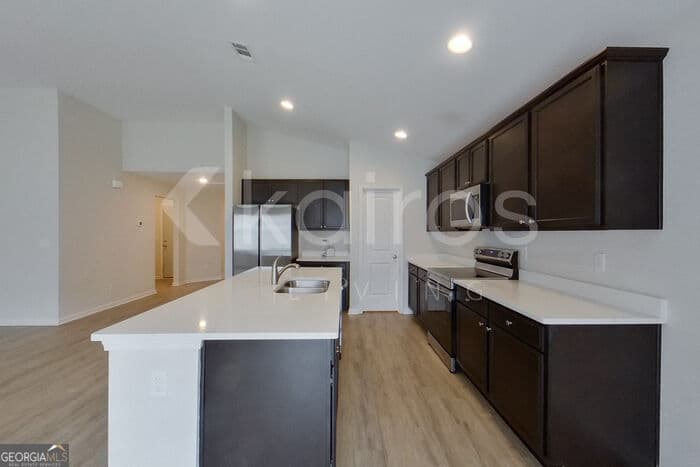 3 bedroom, 2 bathroom, 1,733 sq ft single family residence for rent at 12 Carrollton Drive, Brunswick, GA 31525 for $1,995 a month — photo 5