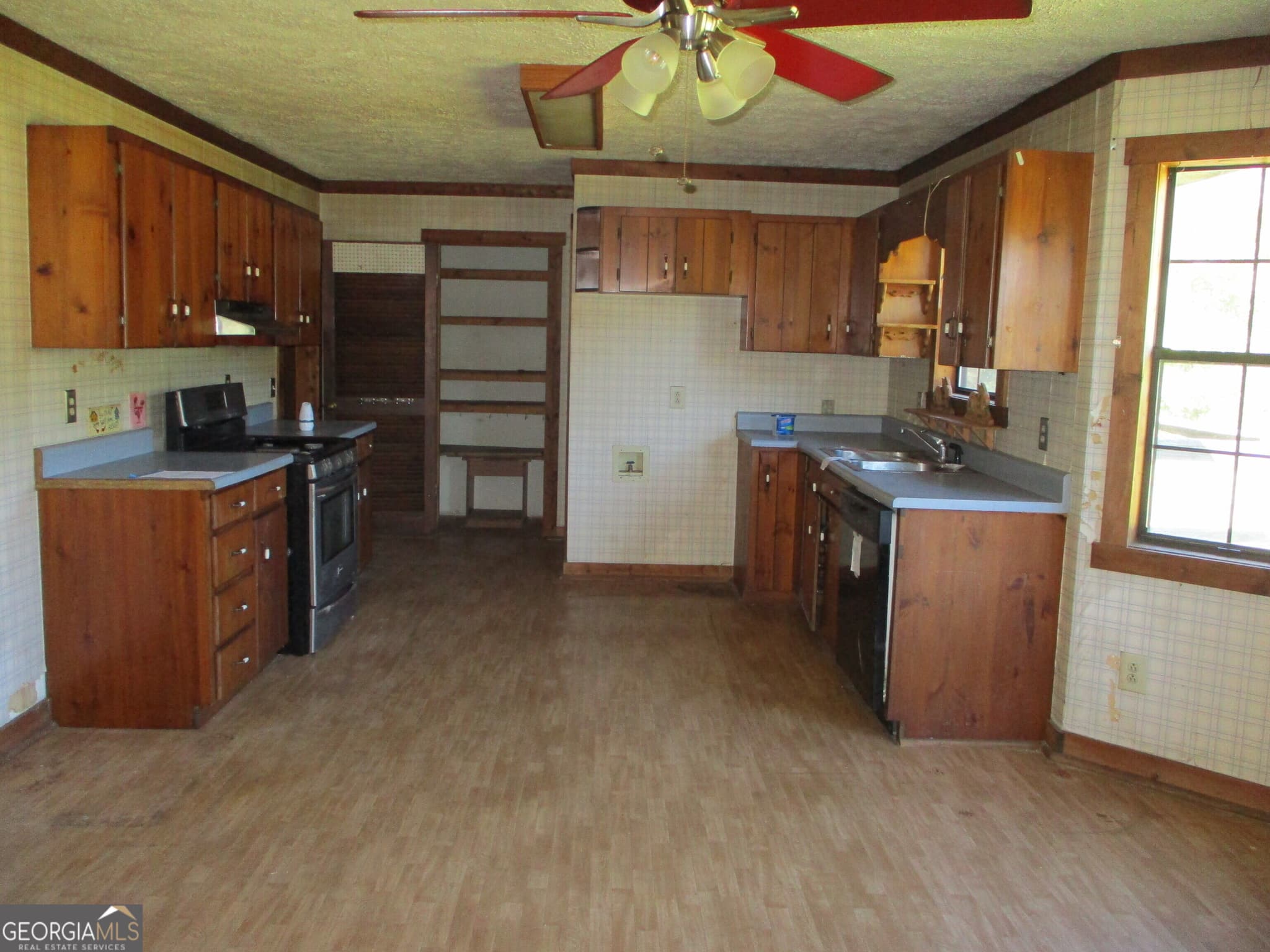 3 bedroom, 2 bathroom, 1,728 sq ft single family residence for sale at 364 Mount Pleasant Church Road, Gordon, GA 31031 — photo 4