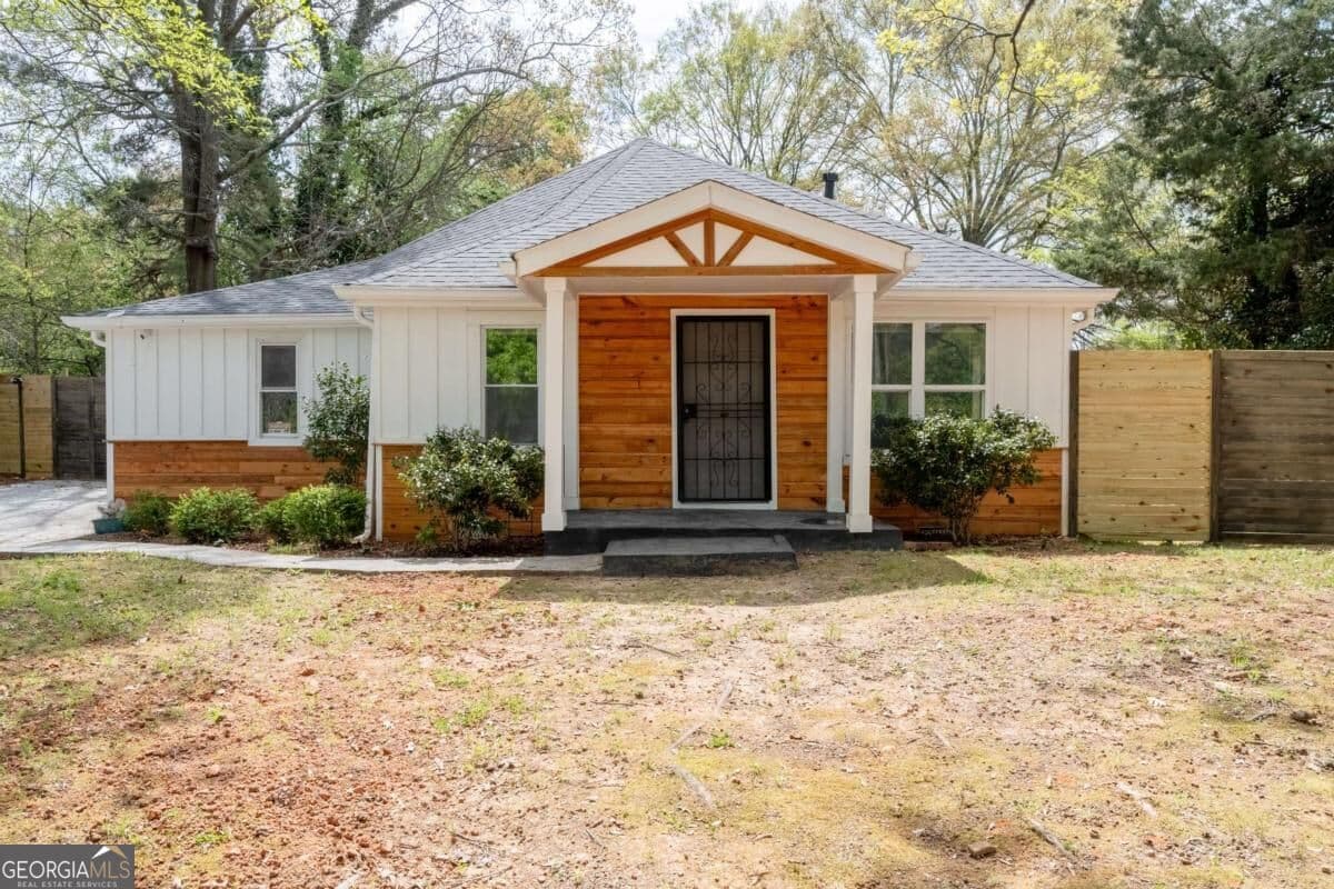 2 bedroom, 2 bathroom, 1,042 sq ft single family residence for rent at 2040 Penelope Street, Atlanta, GA 30314 for $1,850 a month — photo 1 of 1
