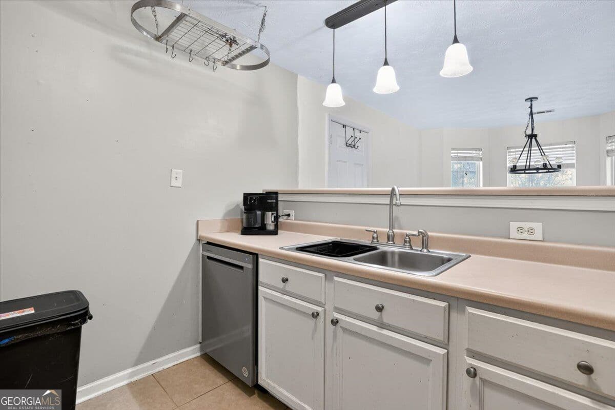 3 bedroom, 2 bathroom, 1,400 sq ft single family residence for sale at 50 Tomkins Creek Trail, Forsyth, GA 31029 — photo 7