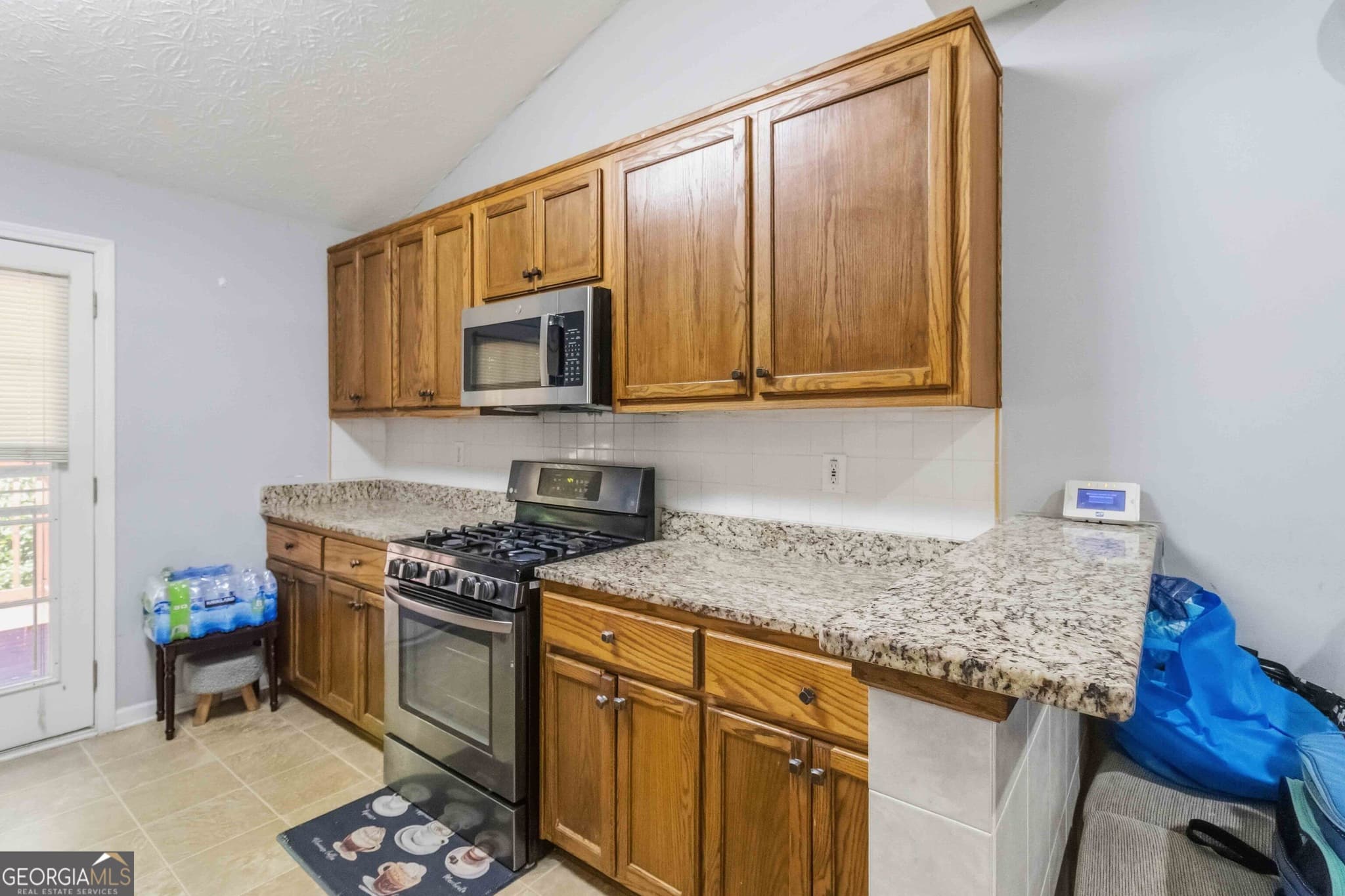 4 bedroom, 3 bathroom, 2,014 sq ft single family residence for sale at 357 Summit Lane, Riverdale, GA 30274 — photo 6