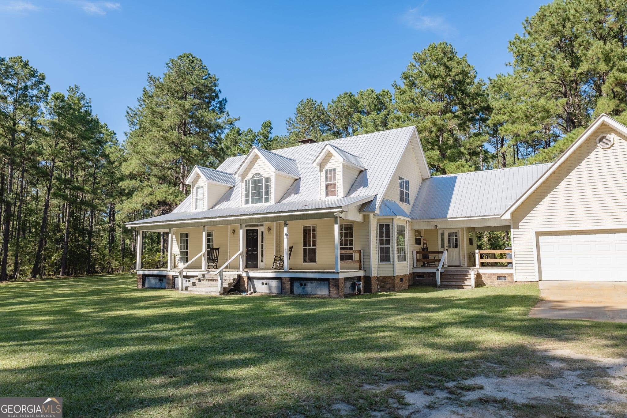 4 bedroom, 3.5 bathroom, 2,122 sq ft single family residence for sale at 1412 Godbee Road, Millen, GA 30442 — photo 2
