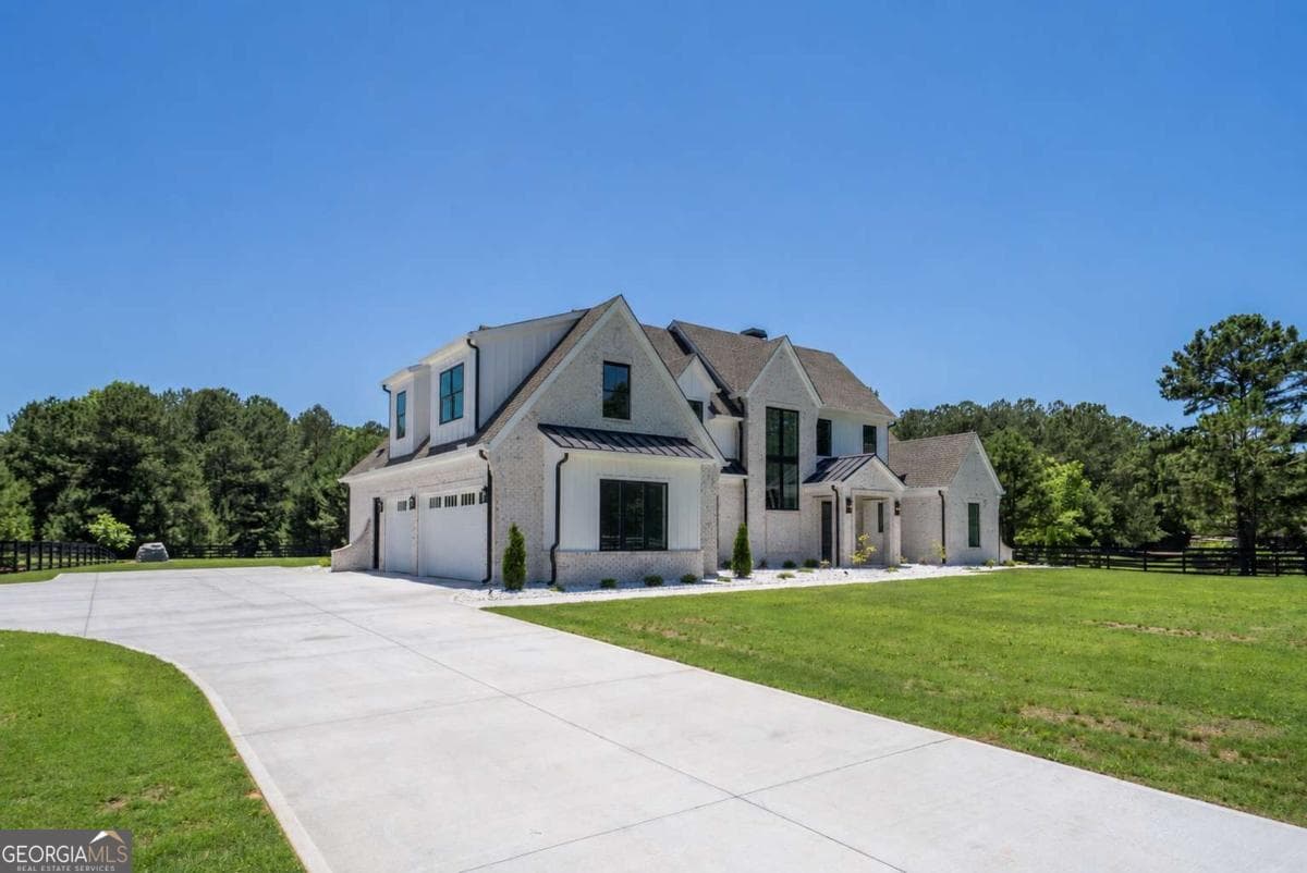 5 bedroom, 4.5 bathroom, 4,836 sq ft single family residence for sale at 2944-A George Williams Road, Monroe, GA 30656 — photo 6
