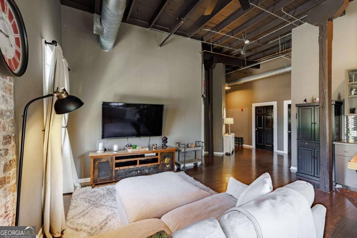 2 bedroom, 1 bathroom, 896 sq ft condominium for sale at 269 N Hull Street 212, Athens, GA 30601 — photo 9