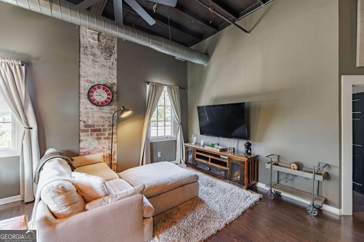 2 bedroom, 1 bathroom, 896 sq ft condominium for sale at 269 N Hull Street 212, Athens, GA 30601 — photo 8