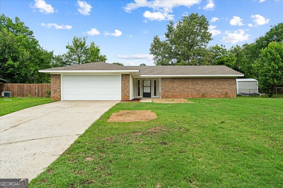 3 bedroom, 2 bathroom, 1,743 sq ft single family residence sold at 109 Montiego Court, Centerville, GA 31028