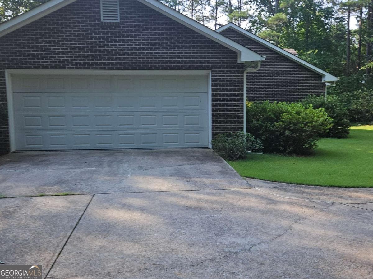 3 bedroom, 2 bathroom single family residence for sale at 816 Bruce Jackson Road, Newnan, GA 30263 — photo 8