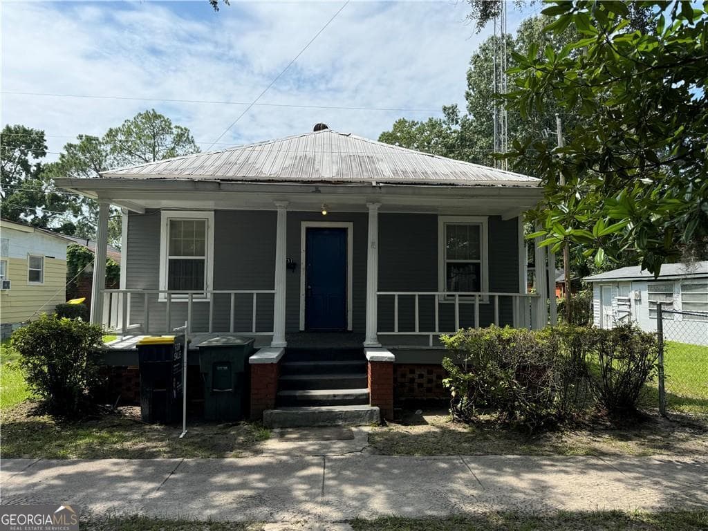2 bedroom, 1 bathroom single family residence for sale at 737 E 37th Street, Savannah, GA 31401