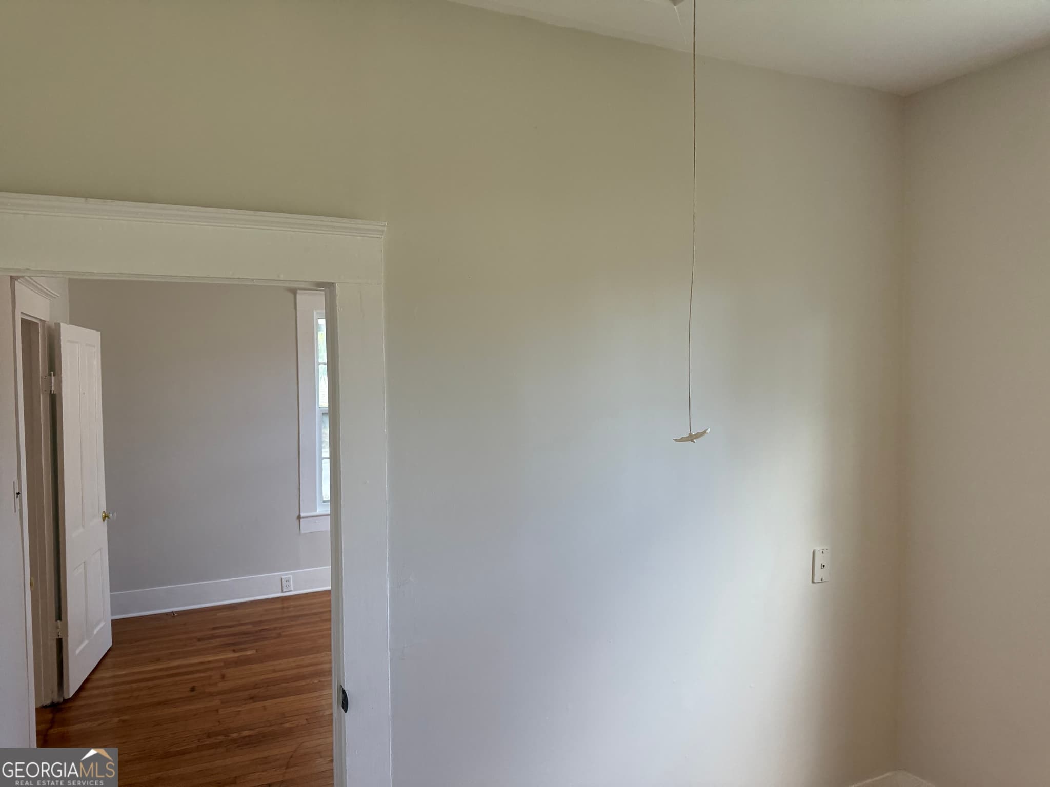 2 bedroom, 1 bathroom single family residence for sale at 737 E 37th Street, Savannah, GA 31401 — photo 9